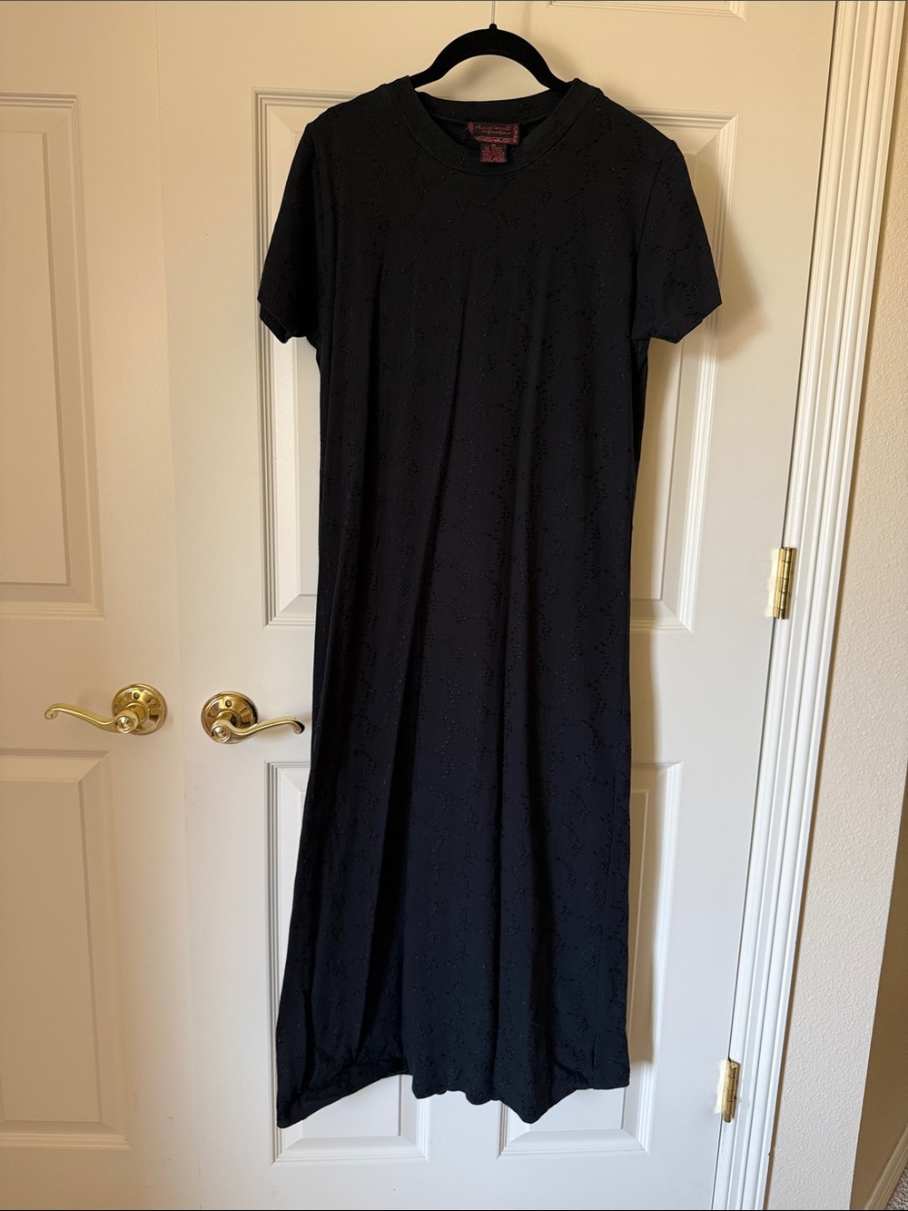 April Cornell embroidered Black Short-Sleeve maxi Dress - Classic Style, size M